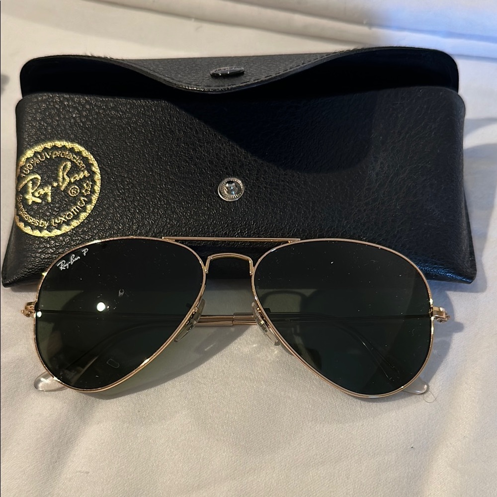 Ray-Ban Gold Aviator Sunglasses